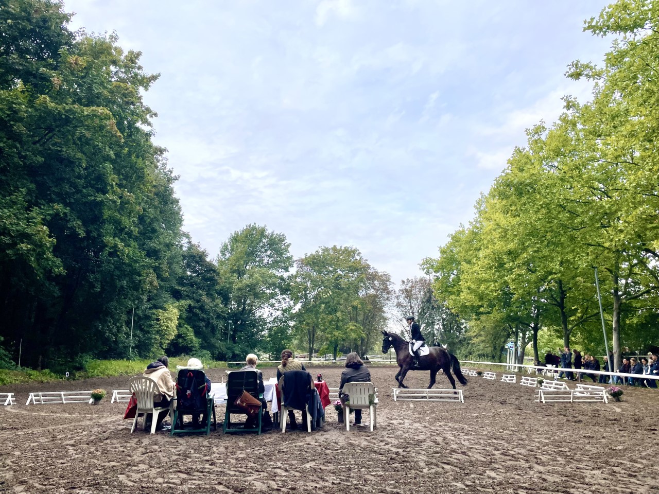 Platz Richtertisch.jpg